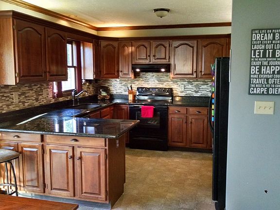 2nd image of 3439 Jasmine Dr