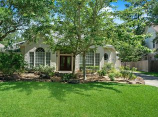 51 E Green Gables Cir, The Woodlands, TX 77382