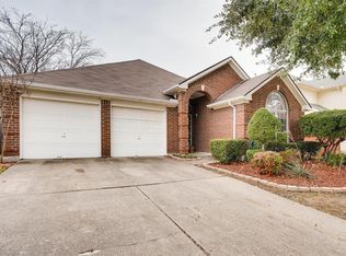 1129 Brevito Dr, Grand Prairie, TX 75052