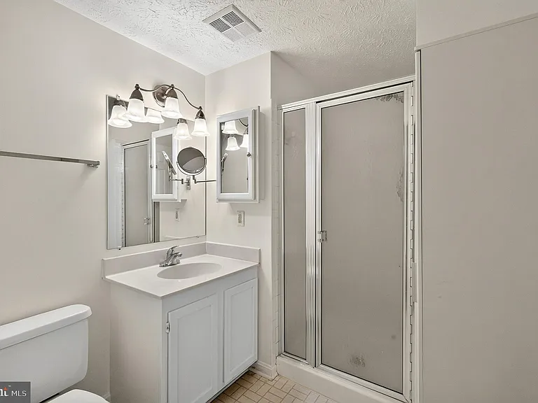 14560 Creek Branch Ct — Photo 41