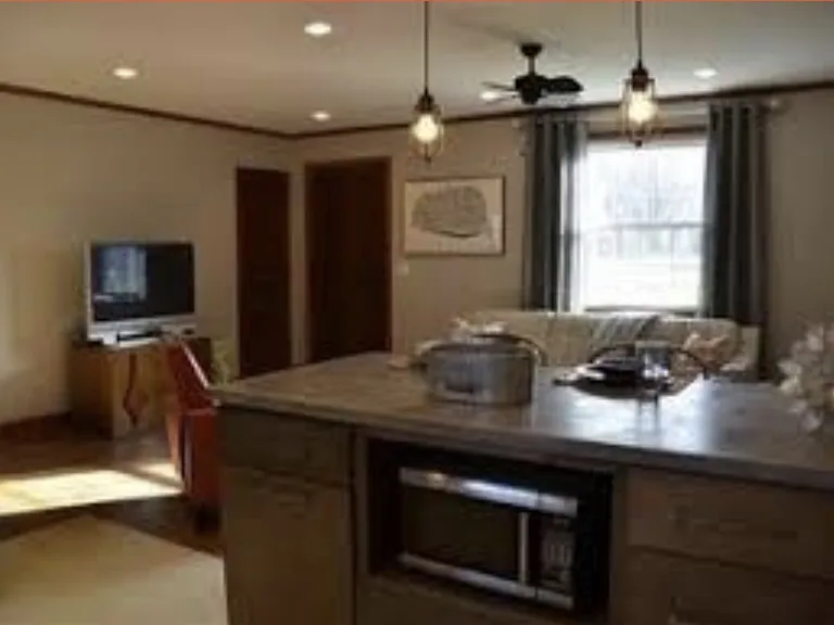 46 Peachtree St — Photo 2