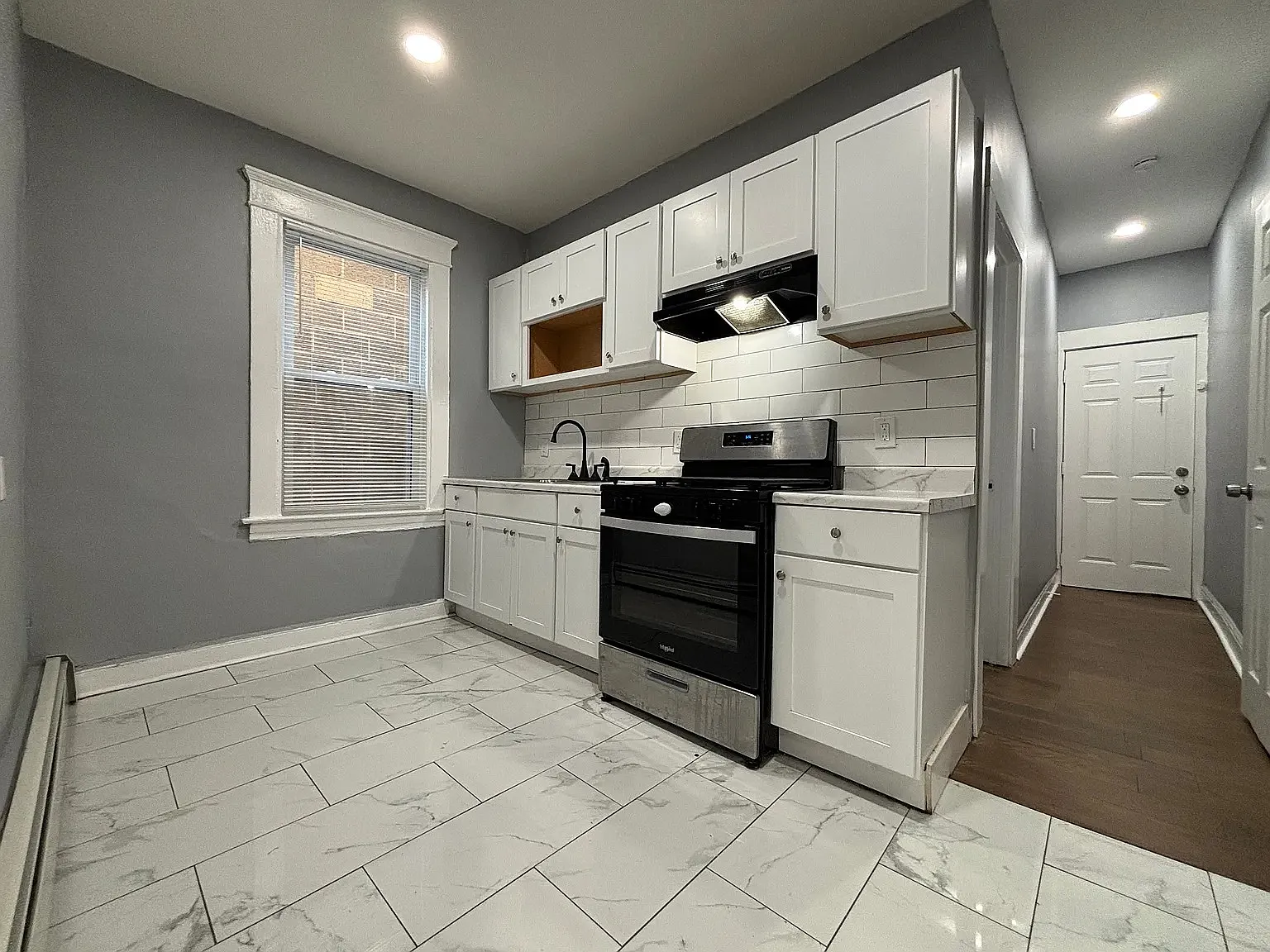 3 bed, $1,750 — Photo 2