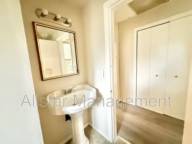 6706 Gertrude Ave #GERTRUDE AVE 6706 UN — Photo 24