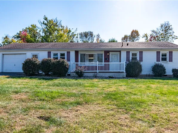 82 Nolen Dr, Decatur, IL 62521
