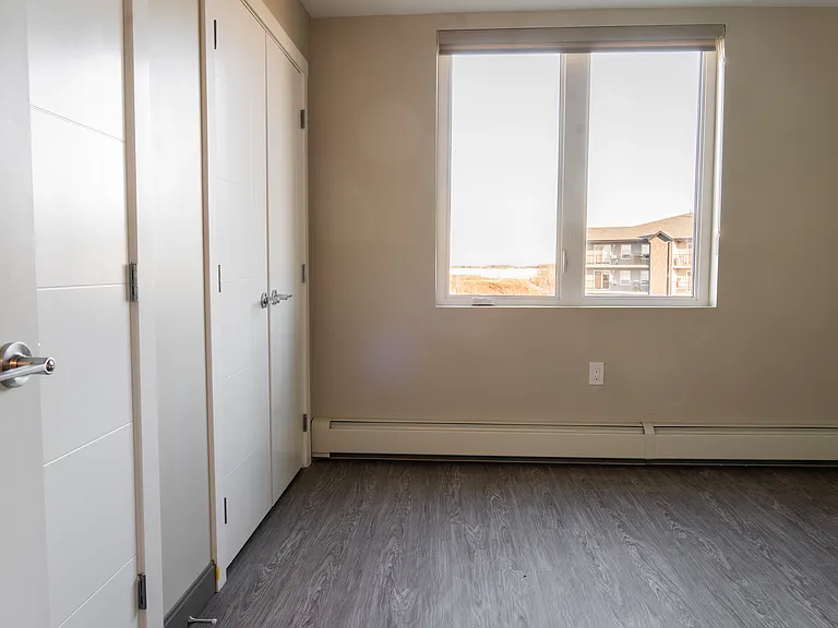 2424 Buhler Ave — Photo 6