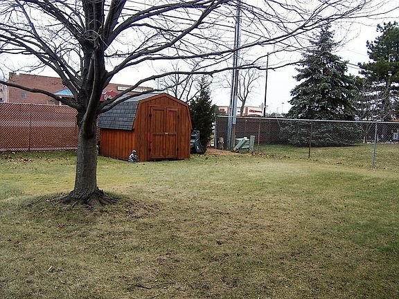 2nd image of 8782 Pleasant Ave