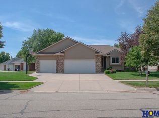 7333 S 41st St, Lincoln, NE 68516