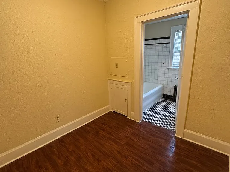 1132 Crosby St — Photo 5