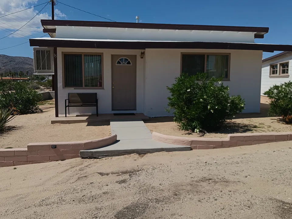 Mesquite Springs Rd