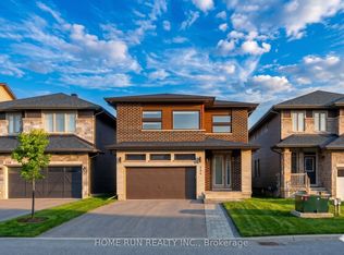 334 Haliburton Hts, Ottawa, ON K2V0G1
