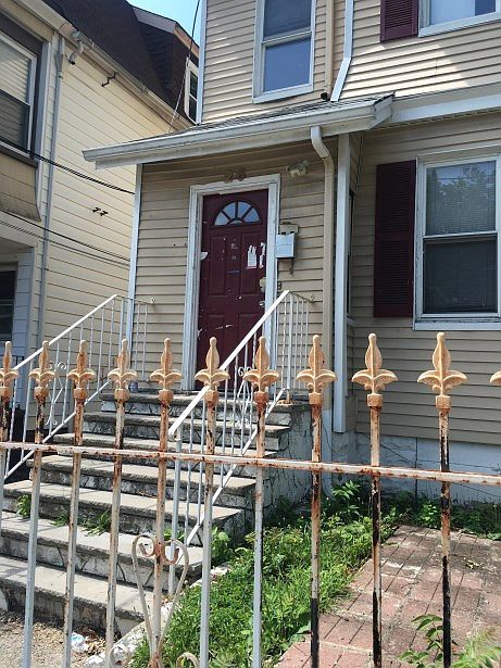 2nd image of 26 Irving Ave