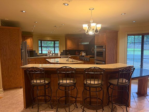 3rd image of 9421 Jimbert Dr