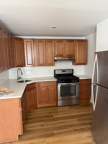 72 W 22nd St #1 Photo 1