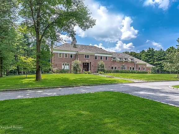 2nd image of 6 Bel Air Ct