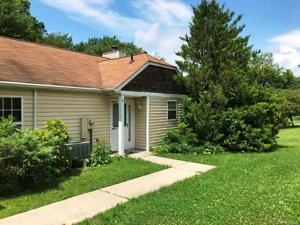 39 Hidden Ridge Dr, Monticello, NY 12701