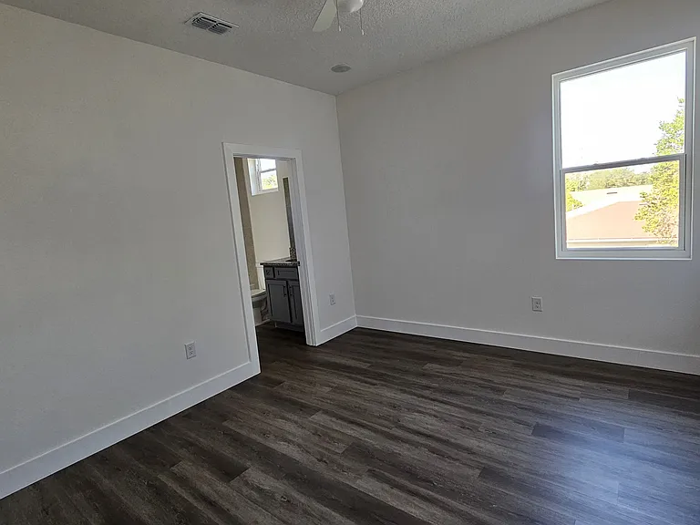 3609 53rd St #2 — Photo 35