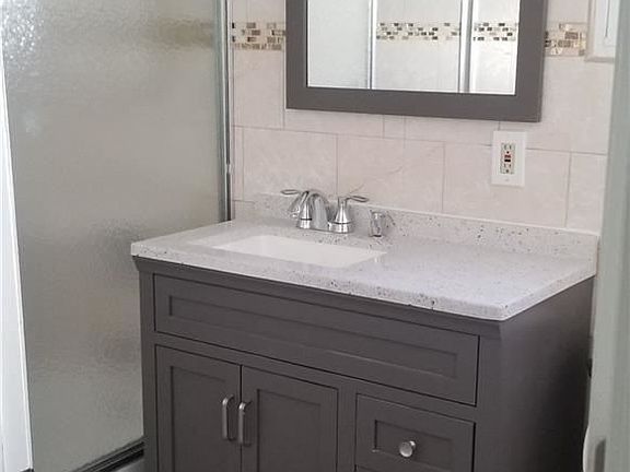5th image of 8832 181st St