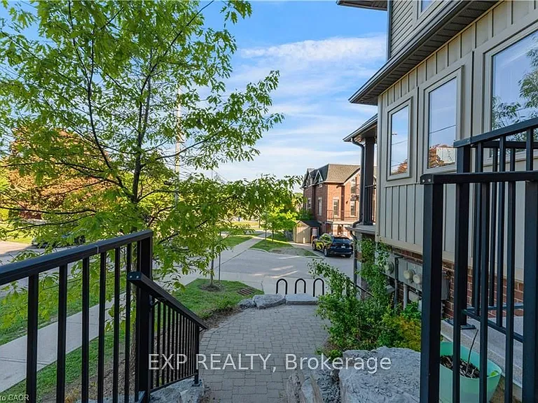 487 East Ave #5 — Photo 5