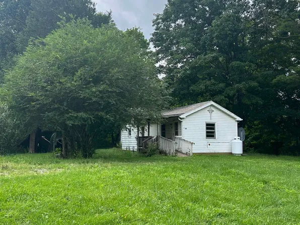 210 Maybrook Rd, Pembroke, VA 24136
