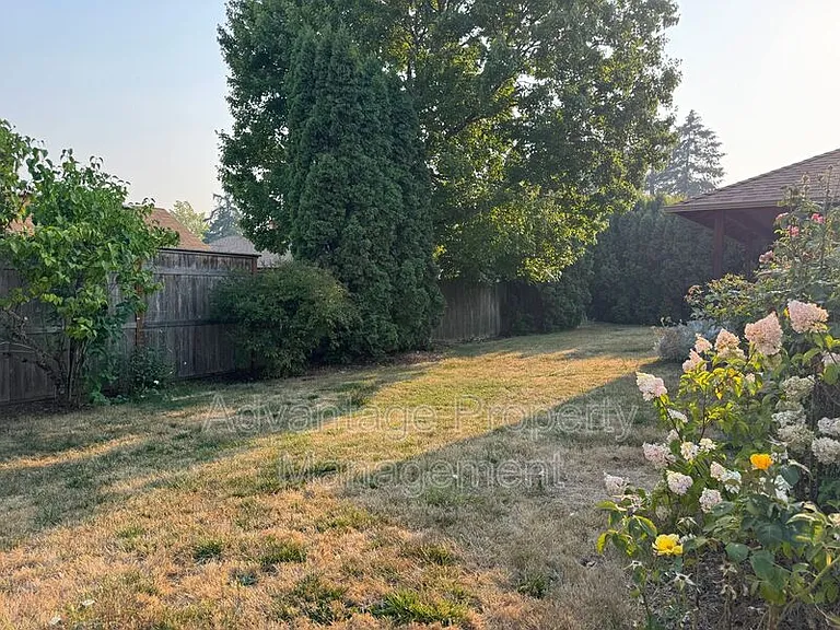 1440 NW Meadowgreen Pl — Photo 6