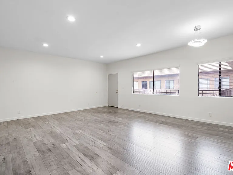 424 S Westmoreland Ave #306 — Photo 11