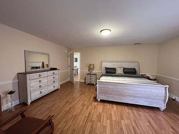 4th image of 8555 102nd Ave