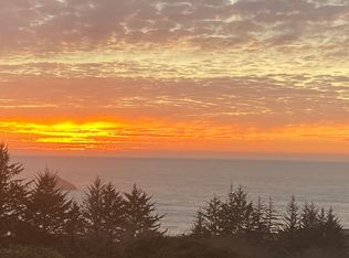 96465 Coverdell Rd SPC 1, Brookings, OR 97415