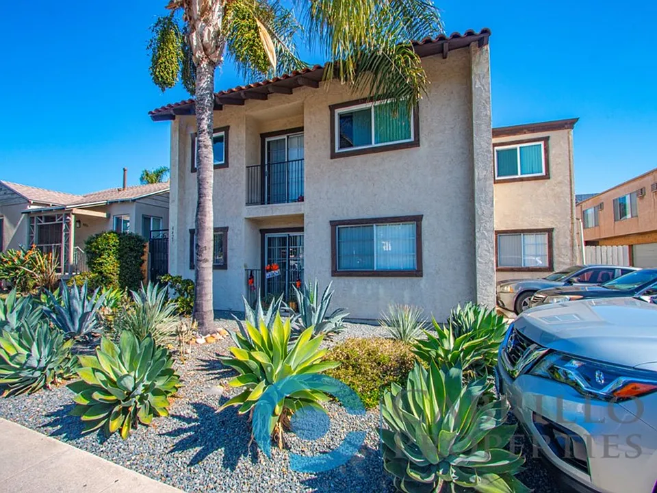 4423-4425 52nd Street