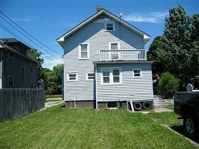2nd image of 1752 E 33rd St