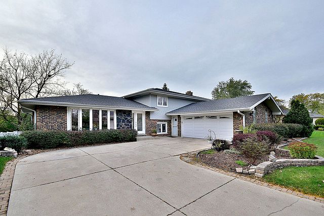 1st image of 6734 Charleston Dr