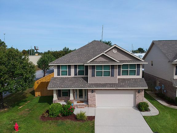 2nd image of 3004 Enclave Ct
