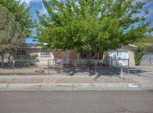 2901 Azar Pl NW, Albuquerque, NM 87104