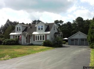 8 Fernwood Rd, South Glens Falls, NY 12803