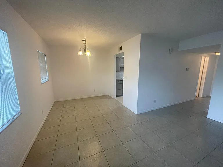 6062 22nd Ave N #3 — Photo 2