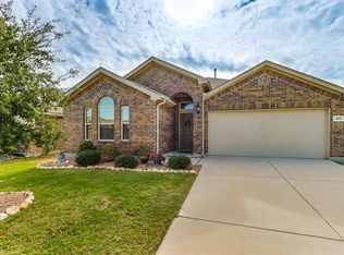 521 Saguaro Dr, Haslet, TX 76052