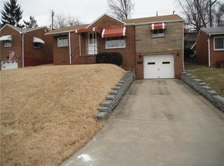 3525 Brinway Dr, West Mifflin, PA 15122