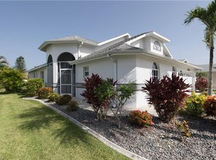 17705 Acacia Dr, North Fort Myers, FL 33917