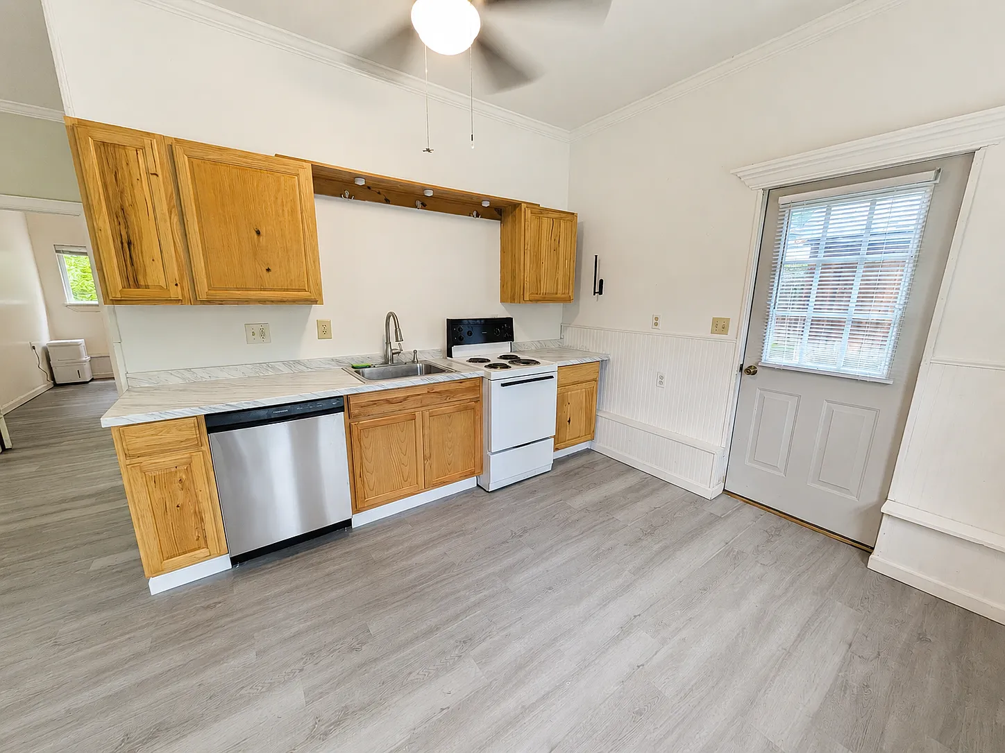 2 bed, 1000 sqft, $1,785 — Photo 3