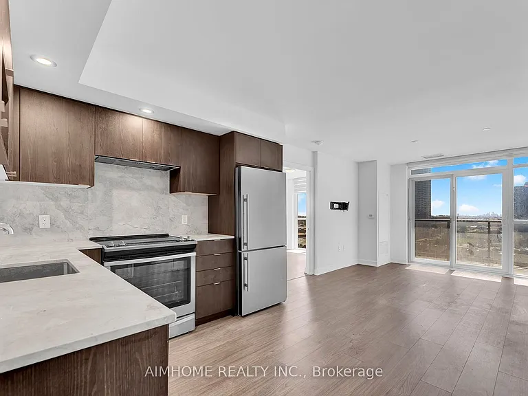 225 Village Green Sq #1006 — Photo 5