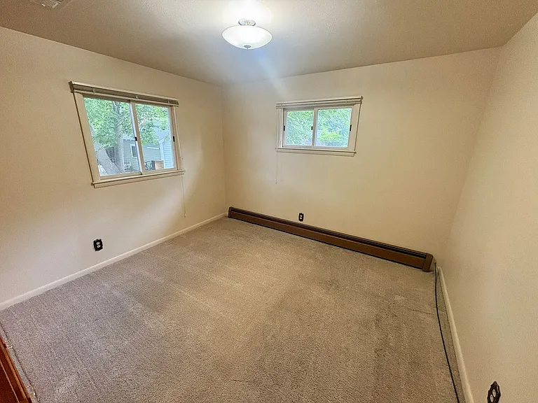 106 Burlington Ave — Photo 8