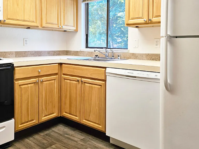 Orchard Park: Quiet Community in Port Orchard — Photo 14
