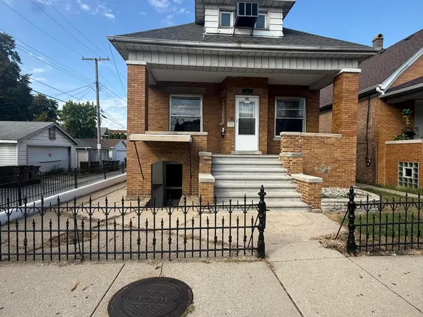 1413 John St, Whiting, IN 46394