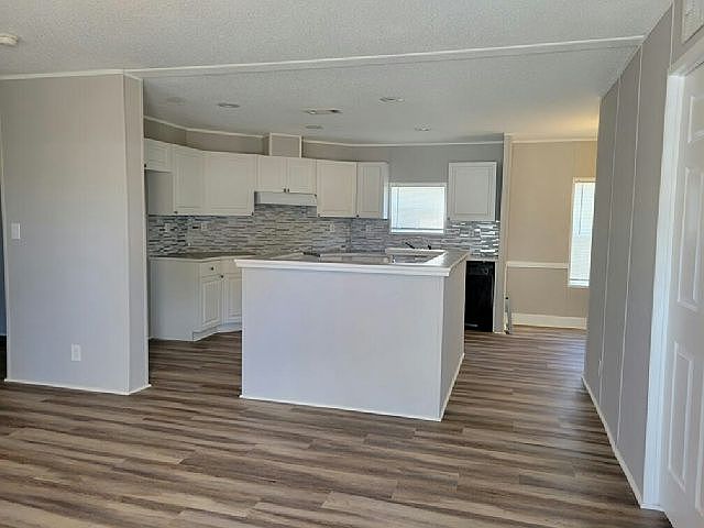 2nd image of 354 Summer Cir #354