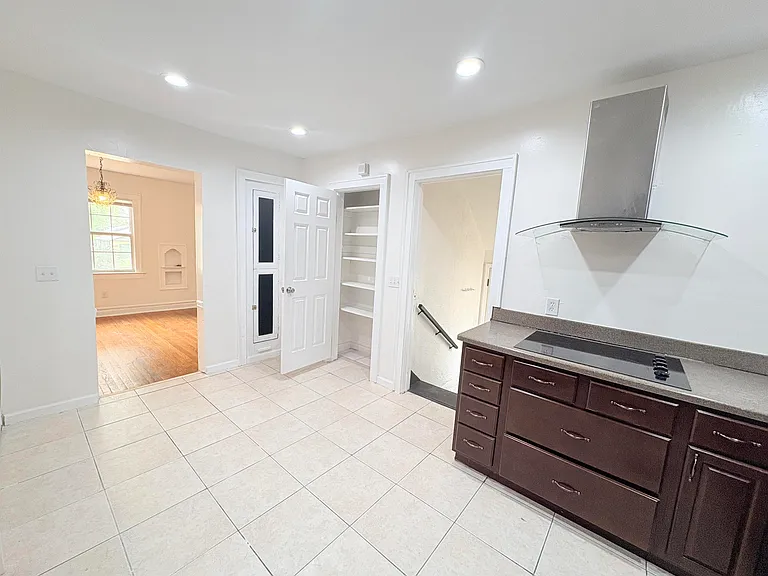 212 Barbourville Dr — Photo 11