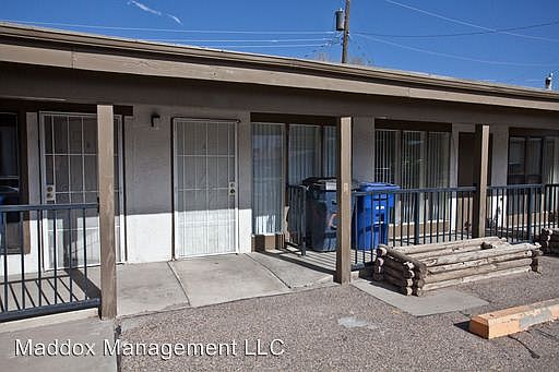 3rd image of 3212 Wellesley Ct NE