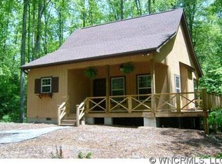 293 Deep Woods, Saluda, NC 28773