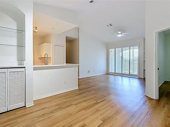 3rd image of 2615 MAITLAND CROSSING WAY #303