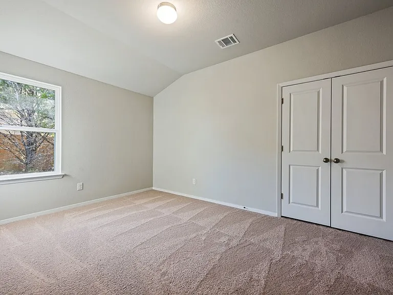 4302 Lindberg Ln — Photo 5