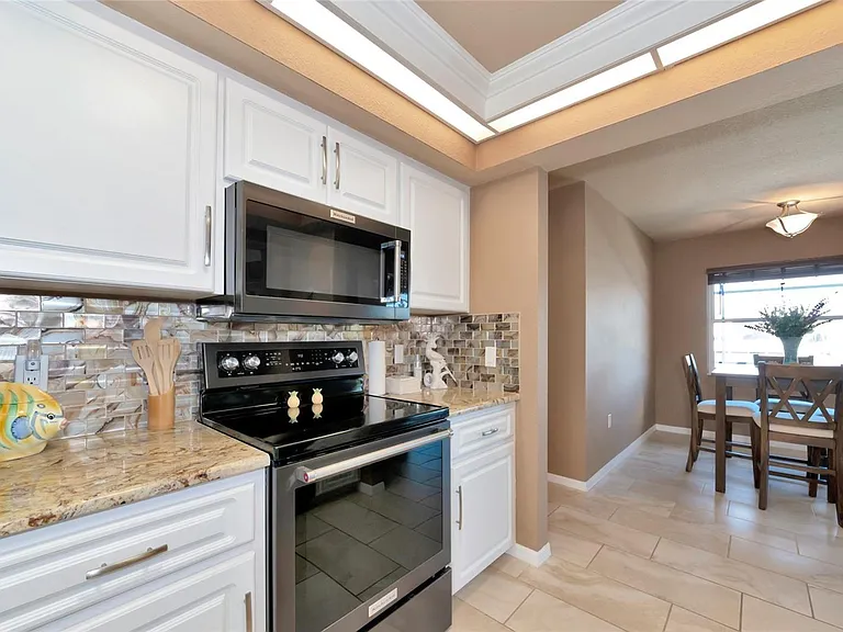15564 Ruston Cir — Photo 8