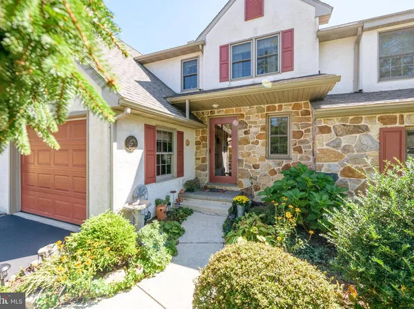 46 Saddler Dr, Elverson, PA 19520